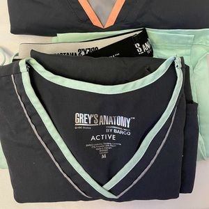 Grey’s Anatomy Active scrub